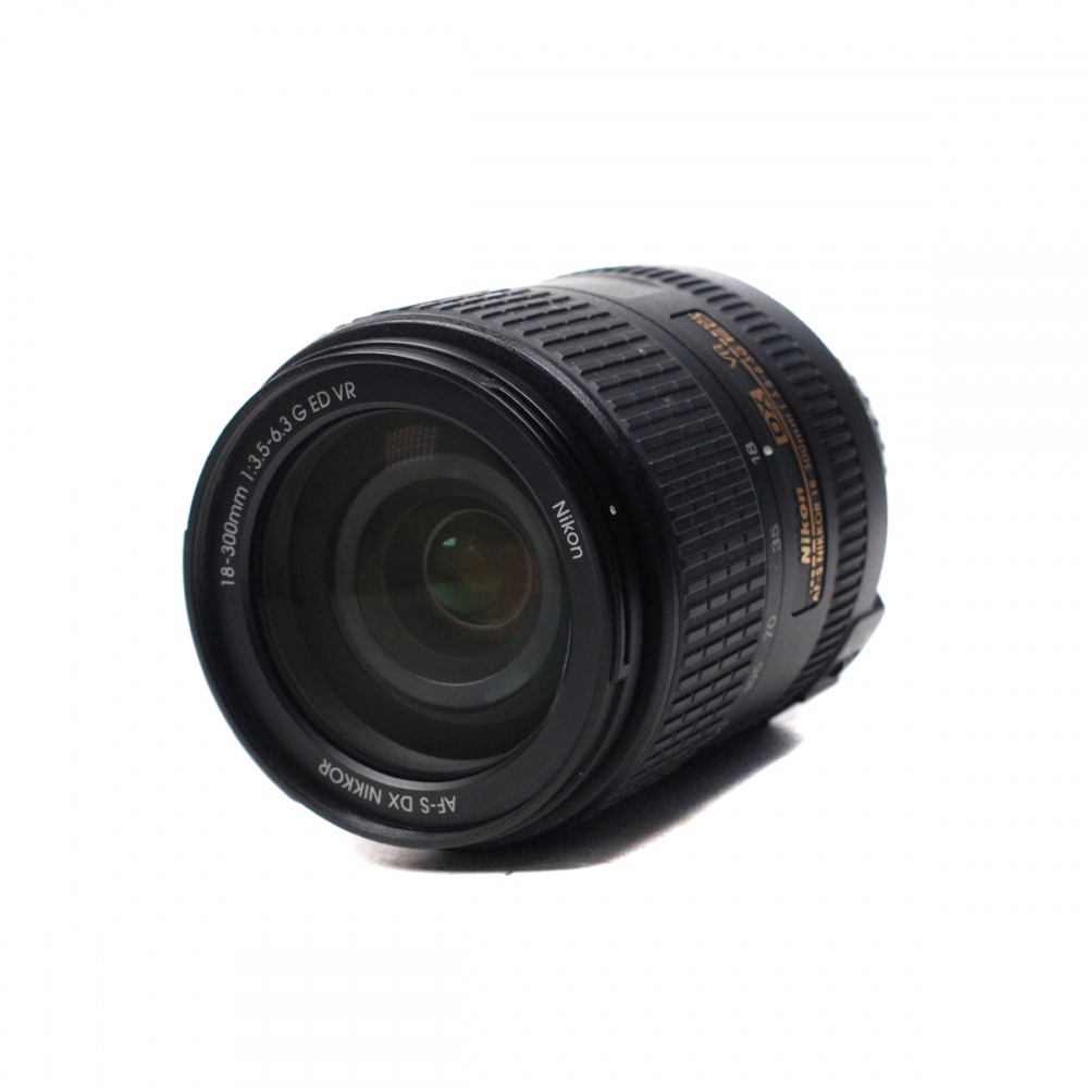 Used Nikon 18-300mm F3.5-5.6 G ED VR